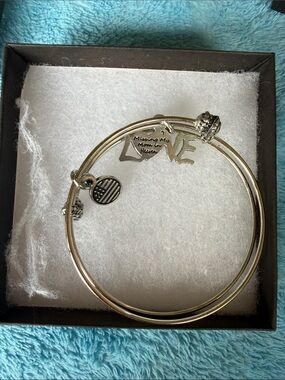 Silver Memorial 'LOVE' Charm Bangle Bracelet